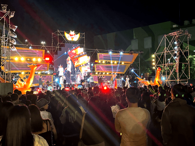 งานหงส์ทองเฟี้ยวติวัล เชียงราย