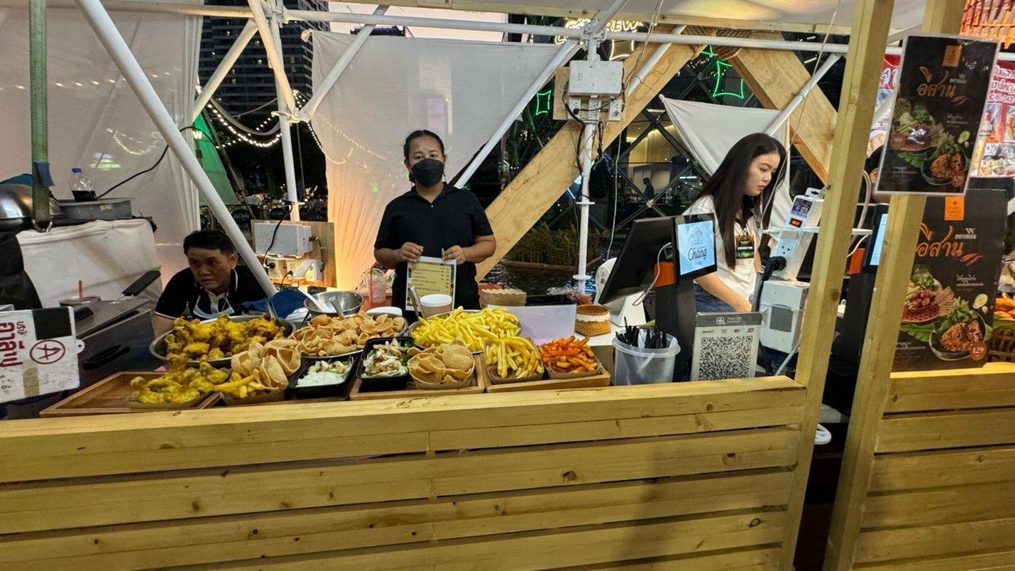 เทศกาลดนตรีส่งท้ายปี FOOD FUN Friends และ Glamping in Town